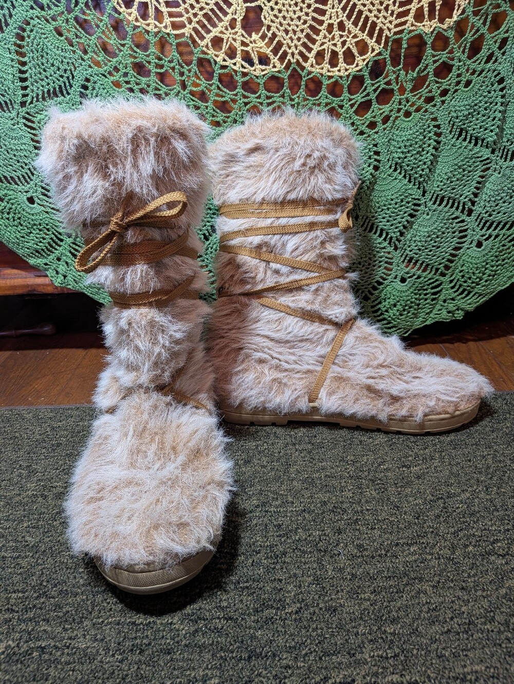 Lower East Side Beige Faux Fur Calf High Lace-Around Boots Flat Size 9-10